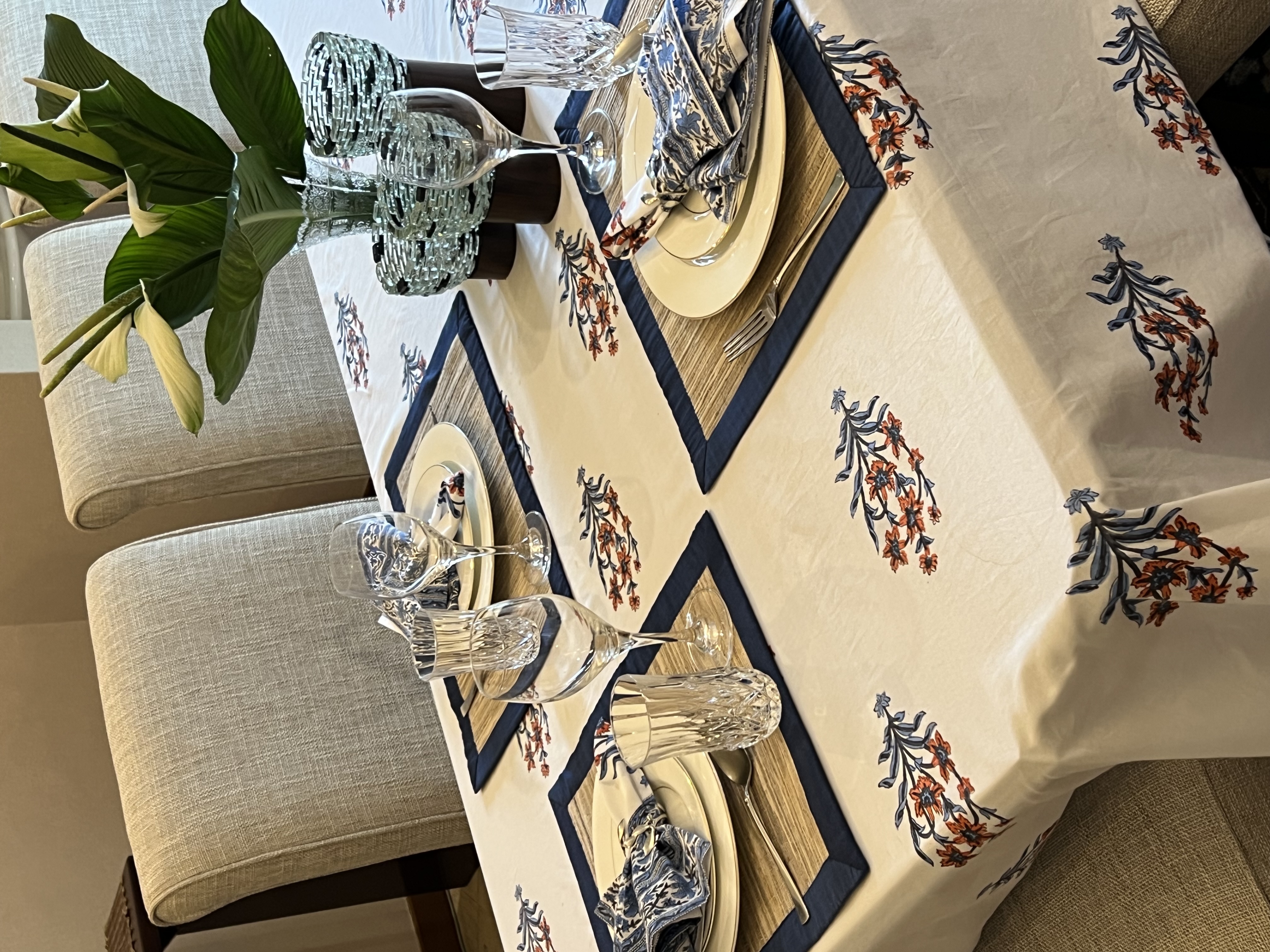 Nargis Table Cloth