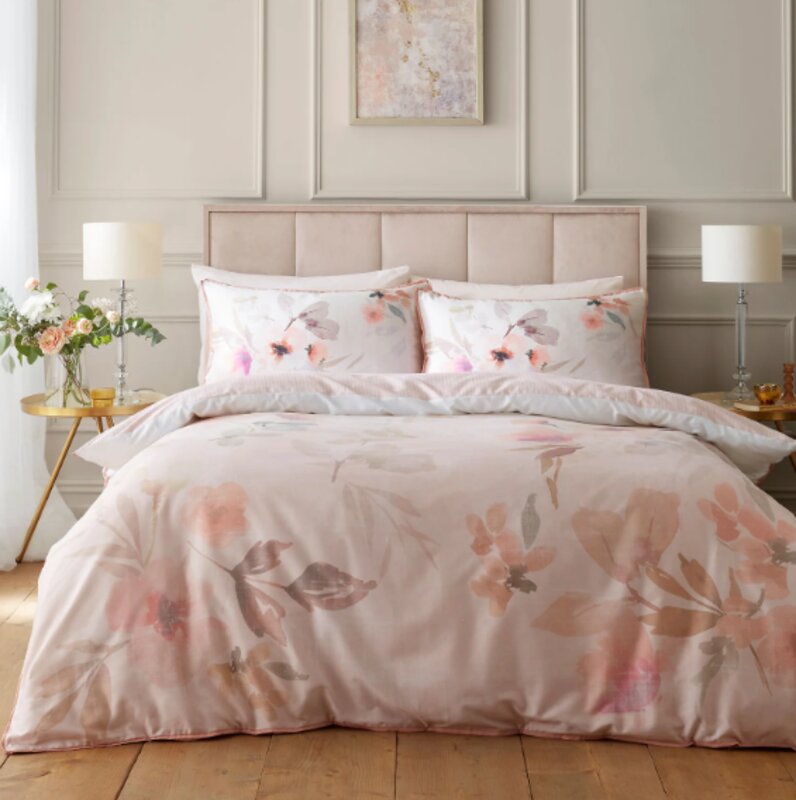 Mia Floral Blooms Quilt Set